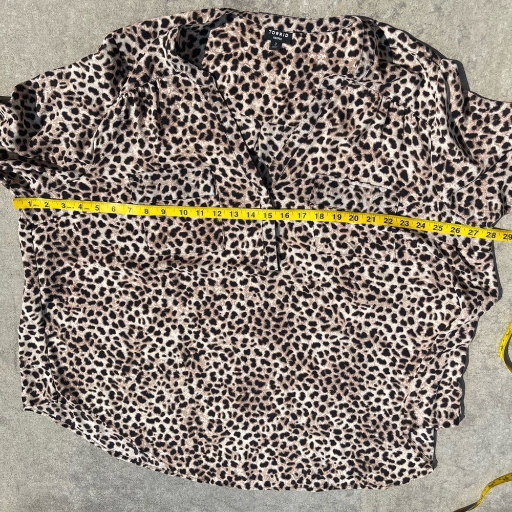Torrid Leopard Print Brown Black Blouse Top, Size 3X - Picture 5 of 6